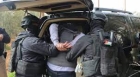اعتقال  اب وثلاثة  من ابنائه يتاجرون بالمخدرات  و 23 اخرين في المملكه  ( صور)