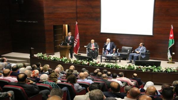 الشرق الاوسط تنظم لقاء لاعضاء الهيئتين التدرريسية والادارية بمناسبة العام الجامعي الجديد