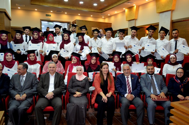 مركز التعليم والتعلم بجامعة عمان الأهلية يخرّج طلبة البرنامج التأهيليHOPES