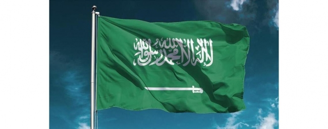 السعودية: الأجنبيات غير ملزمات بارتداء العباءة
