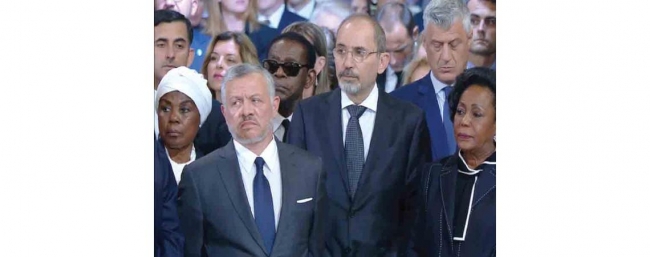 الملك يحضر مراسم جنازة الرئيس الفرنسي الأسبق جاك شيراك