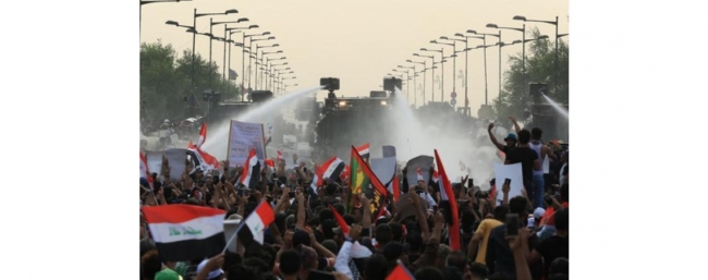 العراق.. ارتفاع عدد قتلى الاحتجاجات والحكومة ترفع حظر التجول