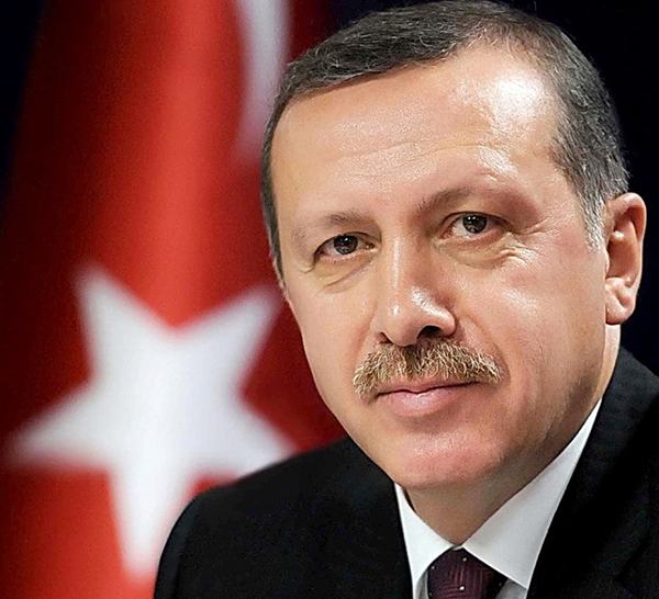 ​أردوغان يؤدي حركة تنال أعجاب الأتراك فيردوها له (فيديو)