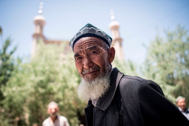 إليسا مصدومة من تعامل الصين مع مسلمي الإيغور
