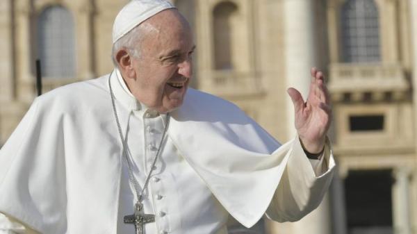 البابا فرنسيس يقيم صلاة الأحد عبر الفيديو