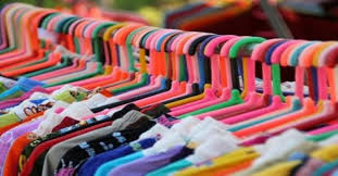 نقابة تجار الألبسة تدعو التجار إلى تفعيل البيع الإلكتروني
