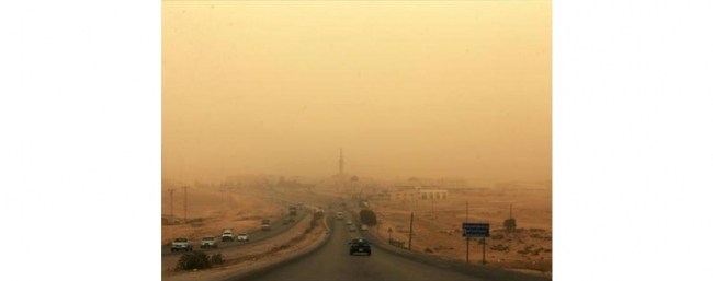 موجات غبار كثيفة جنوب وشرق الأردن الإثنين