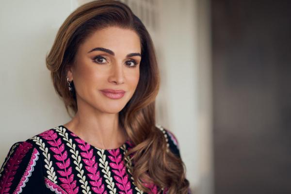 إطلالات من حياة الملكة رانيا العبد الله في عيد ميلادها