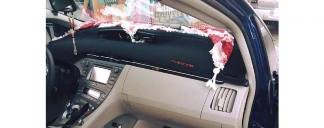 ضبط سائق قام بوضع شاشة تلفزيونية على تابلوه المركبة في الأردن