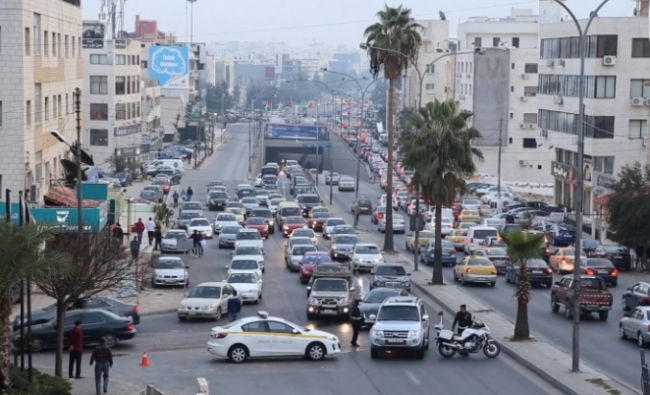 تحويلات مرورية على شارع عبدالله غوشة