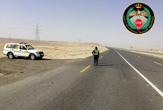 الطريق الصحراوي ضبط شاحنة غير مرخصة منذ 4 سنوات و سائقها لا يحمل رخصة قيادة قانونية
