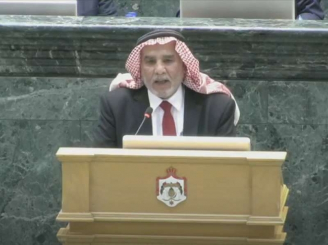 عاجل : النائب أبو صعيليك يعتذر بعد وصفة بـ مجلس ديكور  وتدفع بعضهم للانسحاب من الجلسة