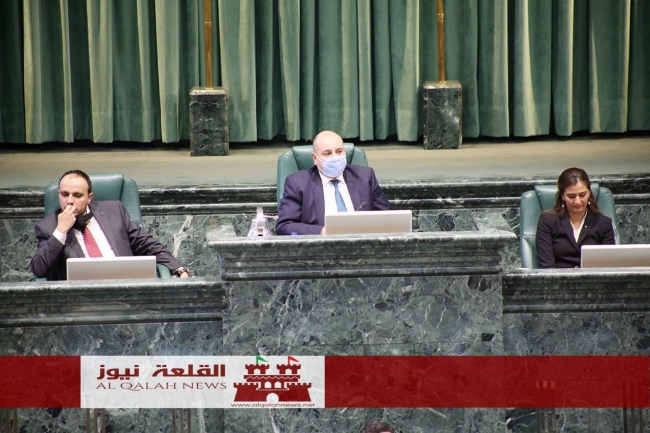 عاجل : مجلس النواب يستمع  لرد حكومة الخصاونة على كلمات النواب والتصويت على الثقه