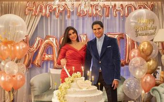 أحمد أبو هشيمة يحتفل بعيد ميلاد ياسمين صبري.. وهذا سعر فستانها الأحمر (صور)