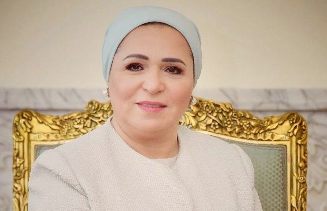 السيسي: المرأة المصرية هي قلب الوطن النابض