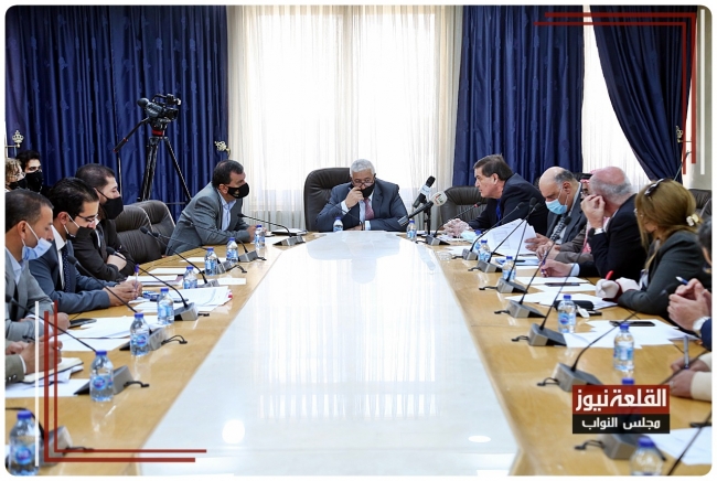 بالصور: اللجنة الإدارية النيابية تبحث موضوع تعيين المهندسين  على حساب الطاقة الذرية الأردنية.