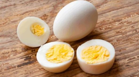 البيض غني بهذا الفيتامين يبحث عنه الجميع للوقاية من كورونا