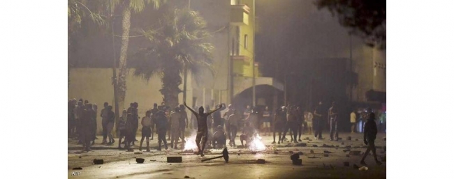 تونس.. ليلة عنيفة من المواجهات بين شبان ورجال الشرطة