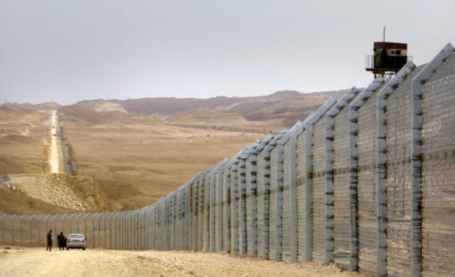 الاحتلال يبدأ بإقامة جدار أمني على الحدود مع لبنان