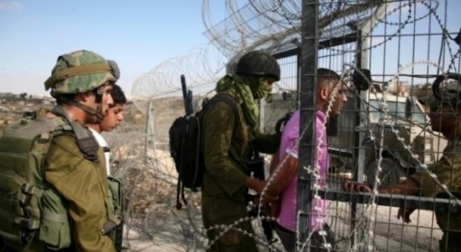 الاحتلال يعتقل 3 فتية بزعم اجتيازهم السياج الفاصل شرق غزة