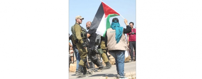 إسرائيليون يطعنون سائقا فلسطينيا بالقدس الغربية