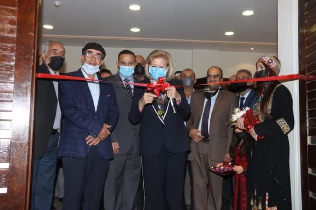 وزيرة الثقافة النجار تفتتح مكتبة الأسرة الأردنية في السلط اليوم