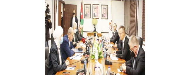 وزير خارجية وتجارة هنغاريا يشيد بدور الأردن في استقرار المنطقة