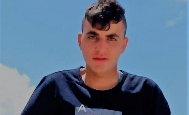 الاحتلال يسلم جثمان الشهيد الفتى محمد حريز