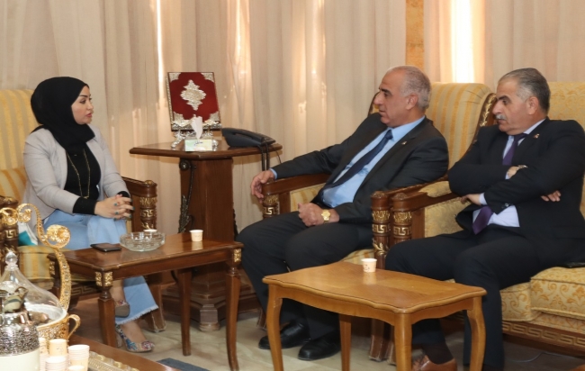 رئيس جامعة الحسين بن طلال يستقبل النائب زينب البدول.