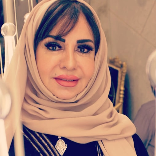 الإعلامية وفاء آل شمّا المرأة السعودية شغلت العالم