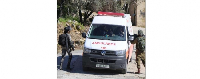 جيش الاحتلال يُصيب 30 فلسطينيا ويستهدف سيارة إسعاف