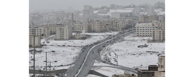 أجواء باردة جدًا وزخات خفيفة نهارًا شمال ووسط المملكة اليوم