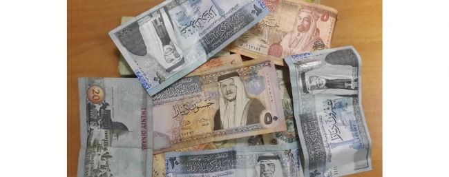 إيداع مستحقات المعلمين المشاركين بمراقبة التوجيهي بالبنوك