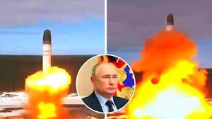 بوتين يفاجئ العالم في يوم النصر بـ طائرة نهاية العالم وصاروخ الشيطان
