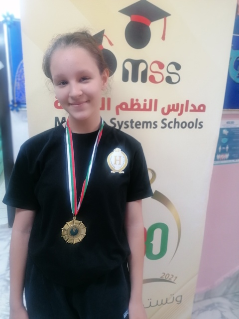المركز الأول للطالبة جمان الصالح من مدارس النظم الحديثة في البطولة التنشيطية للسكواش‎‎