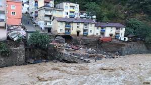 سيول جارفة وفيضانات تغرق عاصمة تركيا  أنقرة 