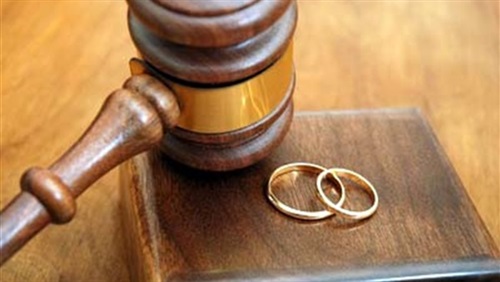 هل حظرت الحكومة البولندية الطلاق؟