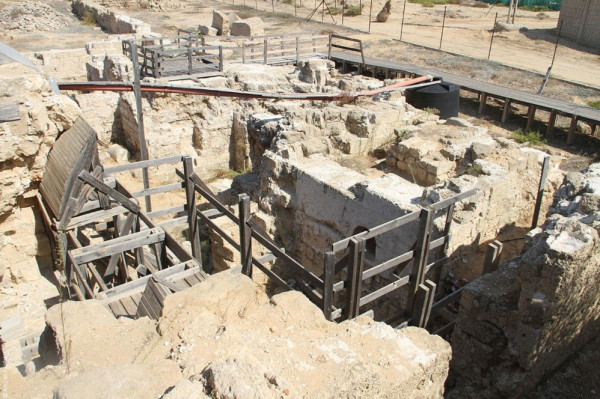 المفتي العام لفلسطين يحذر من خطورة الحفريات التي تستهدف أساسات المسجد الأقصى