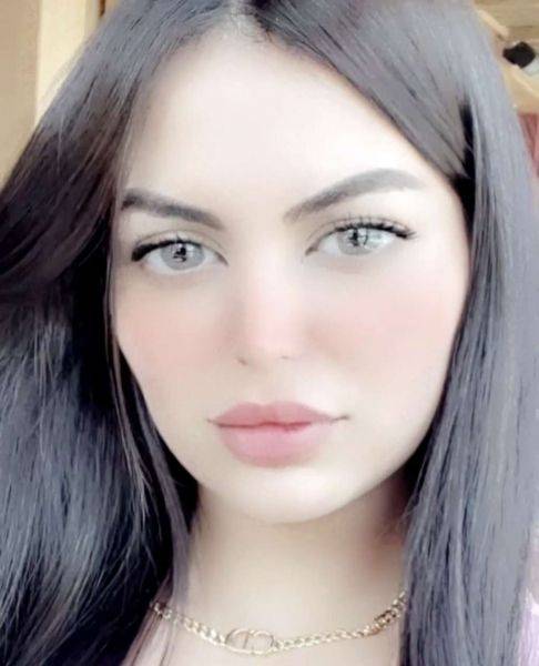 المودل إيمان السلموني طموحها يعانق السماء وإبداعها بلا حدود