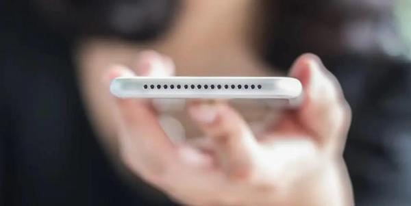 7 طرق لجعل مكبرات الصوت أعلى في أجهزة iPhone