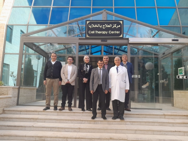 صيدلة عمان الاهلية تبحث مع مركز العلاج بالخلايا في الجامعة الأردنية التعاون بالبحوث