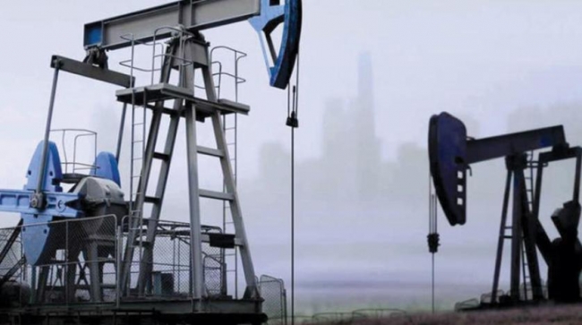 النفط يرتفع بعد سقف أسعار الخام الروسي واجتماع أوبك+