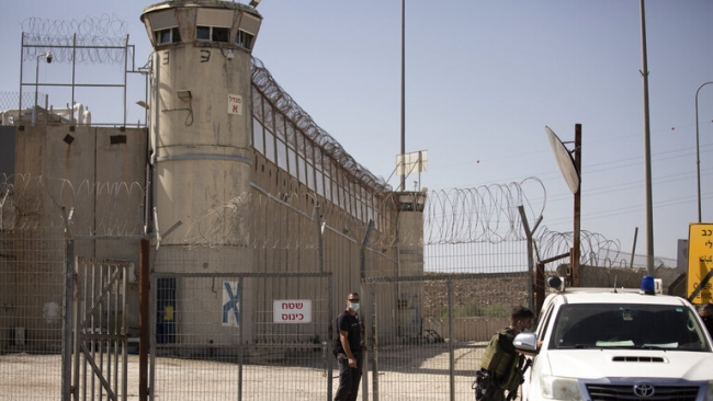 نادي الأسير الفلسطيني: الأوضاع في السجون ذاهبة نحو ما هو أكثر خطورة