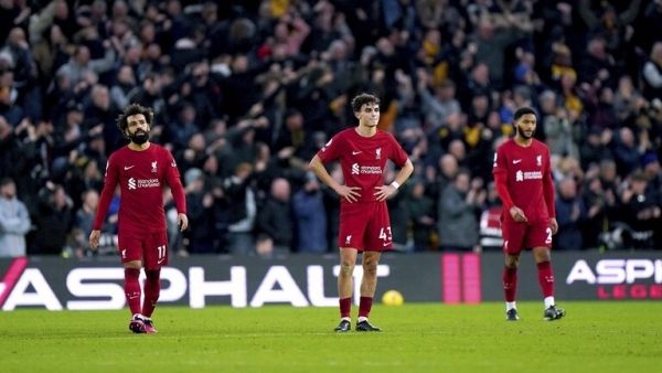 ليفربول بقيادة صلاح يتعرض لهزيمة مذلة في الدوري