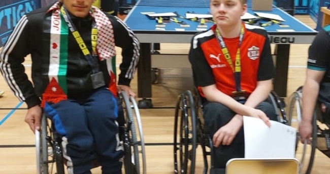 عيسى حمد يتوج بفضية في بطولة السويد البارالمبية لكرة الطاولة