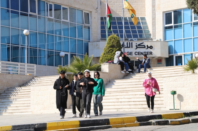 الجامعة الأردنيّة تستقبل طلبتها معلنةً عن بداية الفصل الدراسي الثاني