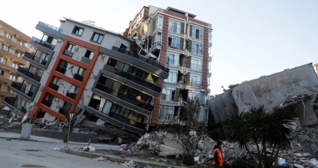 فقدت 70 من أقاربها في زلزال تركيا.. امرأة تحكي مأساتها