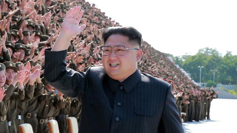 زعيم كوريا الشمالية يُهدد باستخدام “الأسلحة النووية” إذا استمرت أمريكا و”الجنوبية” في إظهار “العداء المفتوح” ويوعز لقواته الإستراتيجية بالاستعداد للتعامل مع أيّ نزاع مُسلّح أو حرب