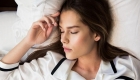 5 عادات للنوم مدمرة لشعرك