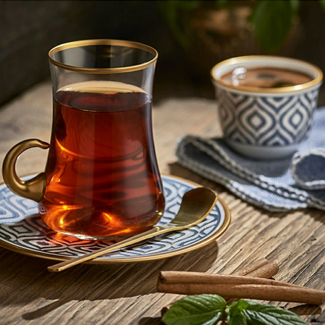 أخصائية: الشاي والقهوة يزيدان العطش في رمضان
